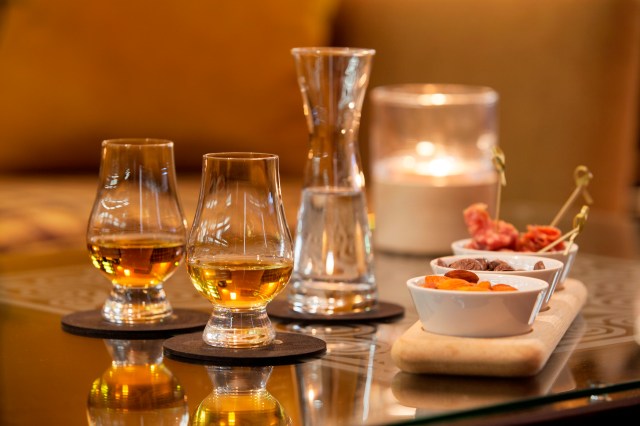 Scotch, Whisky Bar